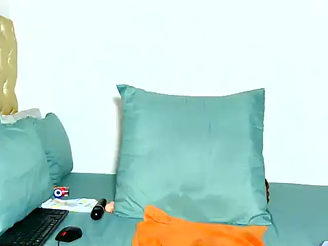 White_Porshe's cam snapshot