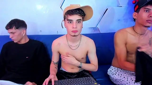 Alex_jeins_at live sex cam