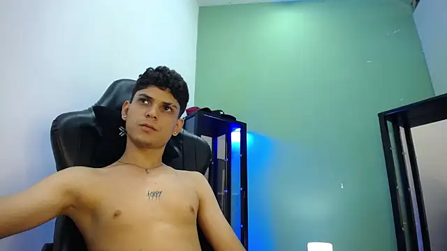 dilan_hott_'s cam snapshot