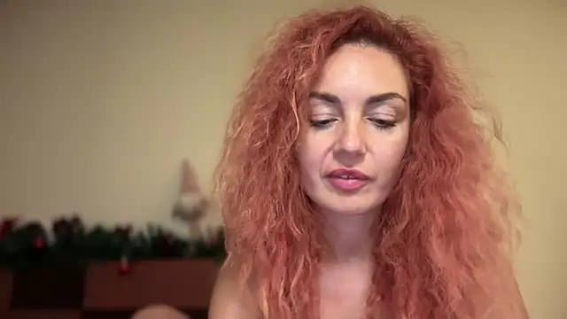 Reddgiirl's cam snapshot