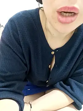 Rouzalinda's cam snapshot