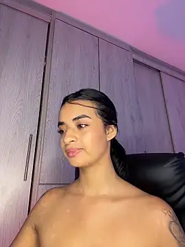 Laura_fernandezII live sex cam