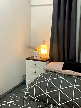 AngelHille live sex cam