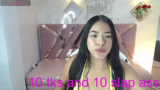 Kendall_Queen_v's cam snapshot