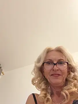 adella13 live sex cam