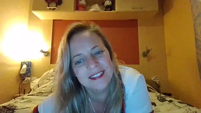 Miss-Chupagirly's cam snapshot