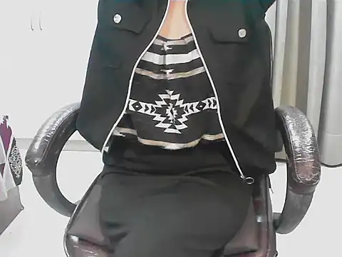 short_girl_'s cam snapshot