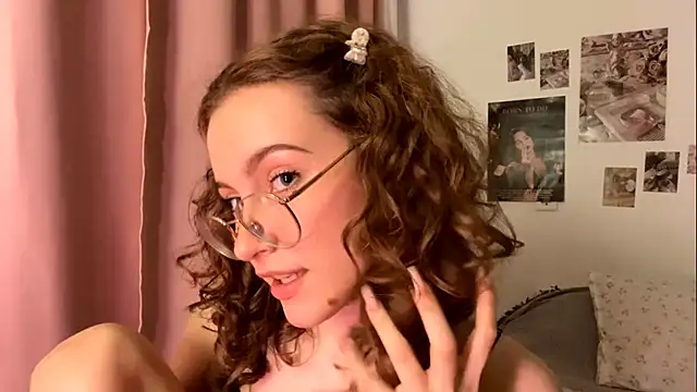 Kira_Sanders's cam snapshot