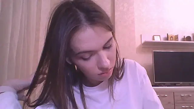 CeyaLier's cam snapshot