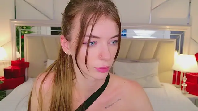 MeganMour's cam snapshot