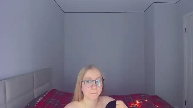 MilanaJune's cam snapshot