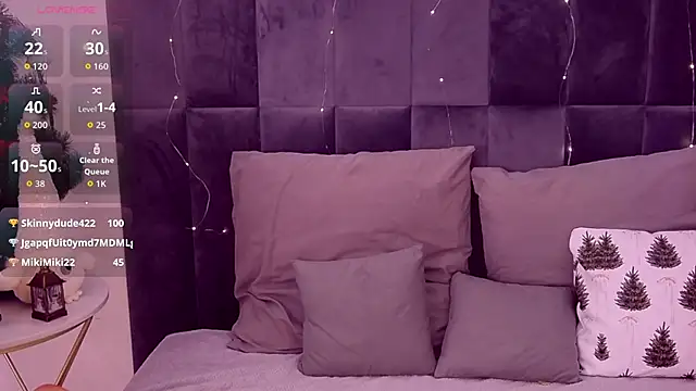 SaraMoor's cam snapshot