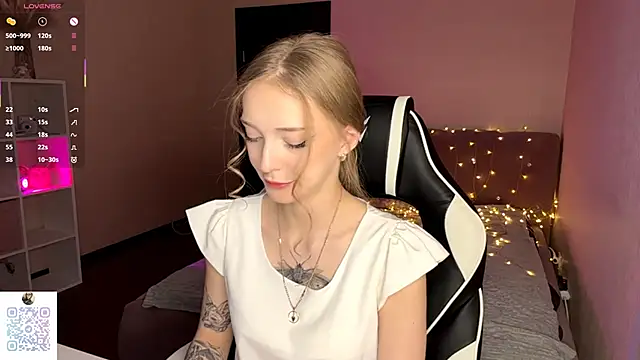 EvaPeace's cam snapshot