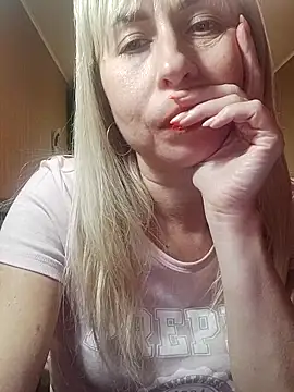 SelinaLovqx's cam snapshot