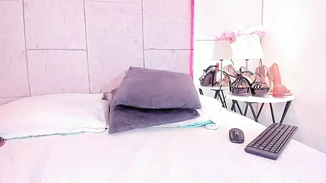 Charlote_masson's cam snapshot