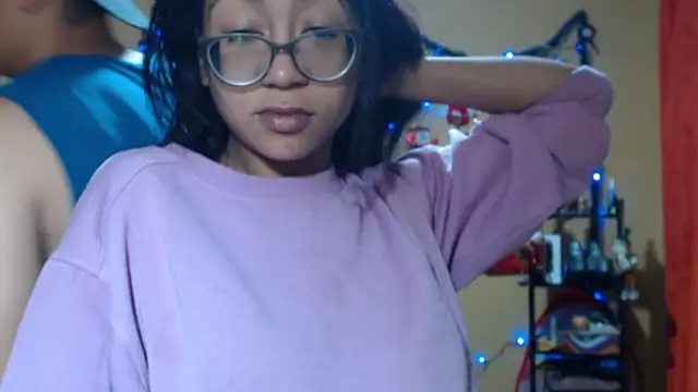 Violet_And_Smith's cam snapshot