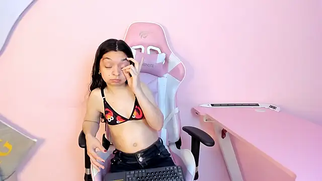 CharlotteMuller's cam snapshot