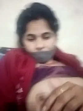 JULEE-740's cam snapshot