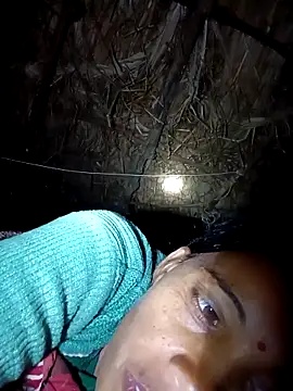 Cutsedi3's cam snapshot