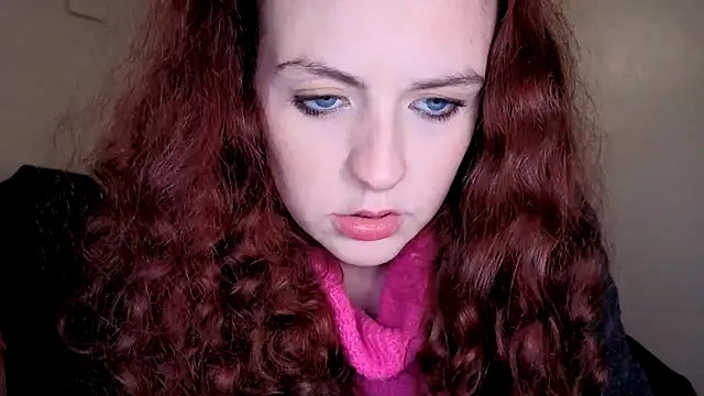 ENGLISHEMILY_69's cam snapshot