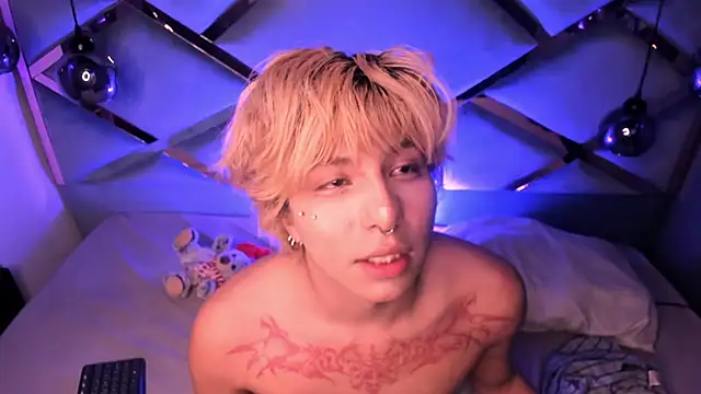 OliIverr22 live sex cam