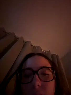 EmilyEast's cam snapshot