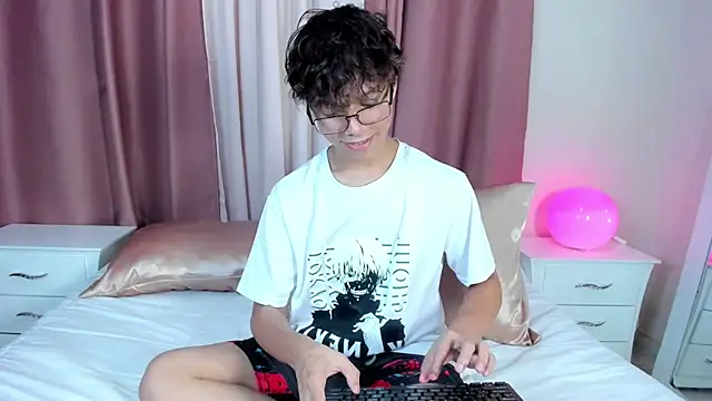 Honeymoon_sariel live sex cam