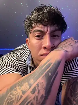 strongboy_ live sex cam