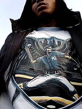 Dropdingo live sex cam