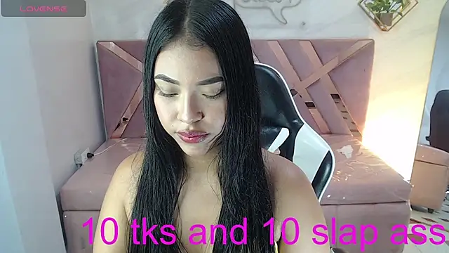 Kendall_Queen_v's cam snapshot