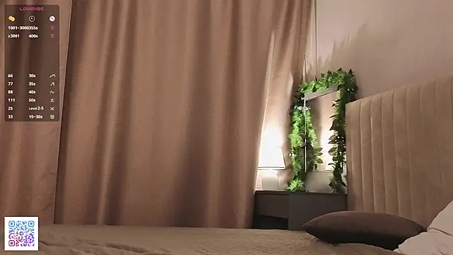 AngelenaCrittendon's cam snapshot