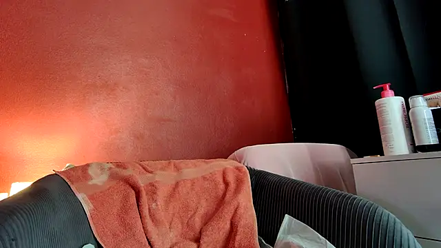 rosesdesiles's cam snapshot