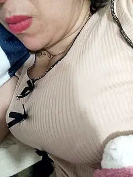 Rouzalinda's cam snapshot