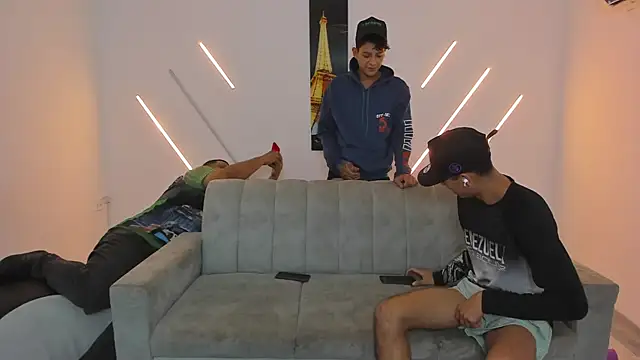 brutal_sex_room2k's cam snapshot