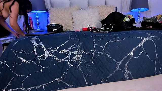 Yara_Bliss_'s cam snapshot