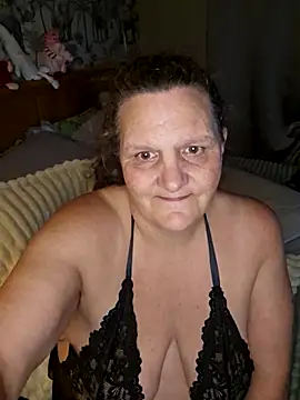 MissQueenBeex's cam snapshot