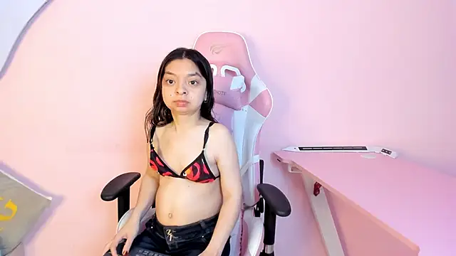 CharlotteMuller's cam snapshot