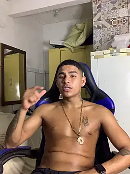 Novindot23cm live sex cam