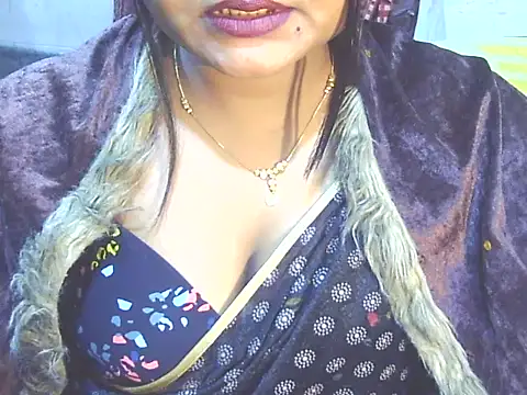 Nusrat_Faria07's cam snapshot