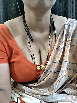 bhuvana_555's cam snapshot