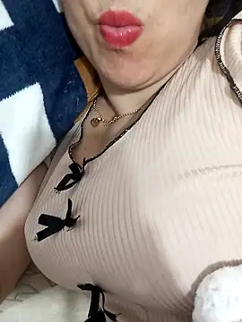 Rouzalinda's cam snapshot