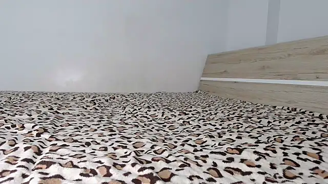 NikolCat live sex cam