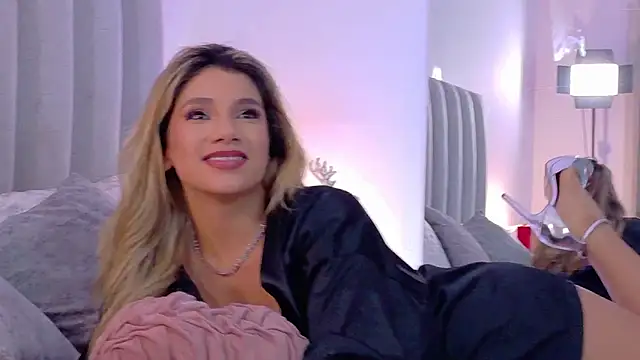 NicoleArmani's cam snapshot