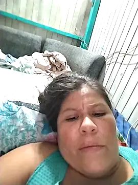 hotmom33's cam snapshot