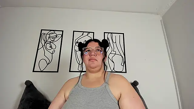 RubyPirsso18's cam snapshot