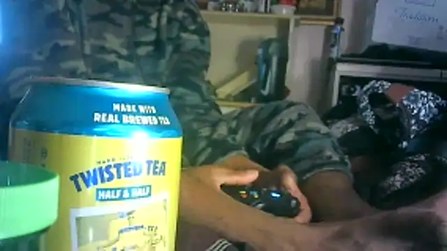 ON3YOULLN3VER_FIR3's cam snapshot