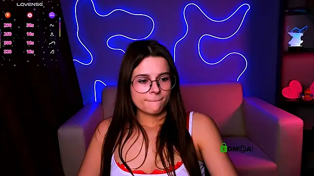 berry_alma's cam snapshot