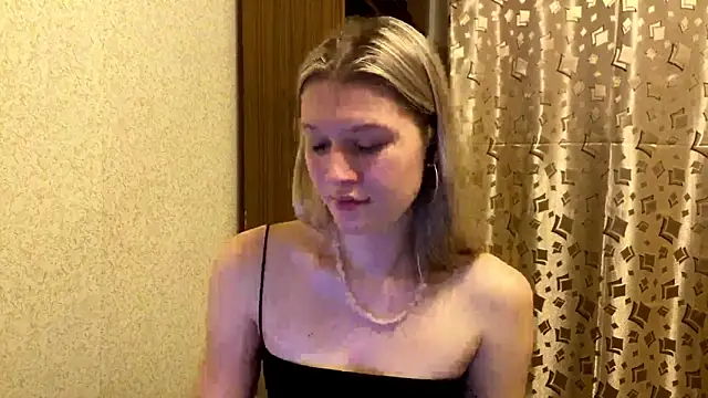 SkyeDavis's cam snapshot