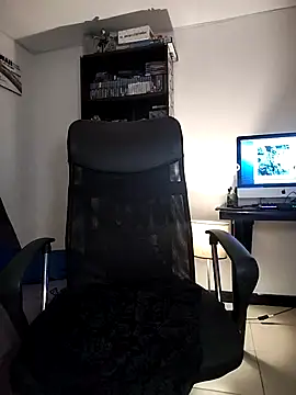 KARINNA__RAVEN's cam snapshot