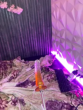 Kitty_Bms_'s cam snapshot